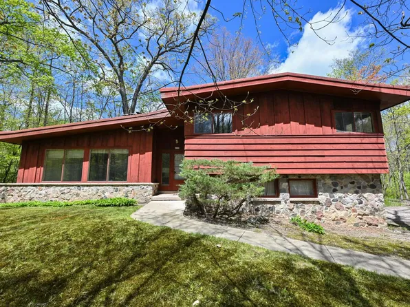 4108 W Woodward DRIVE, Franklin, WI 53132