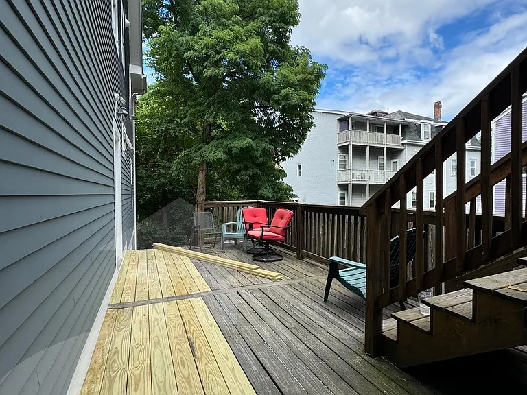 23 Lowell St — Photo 10