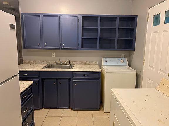 5th image of 2826 73rd Ave