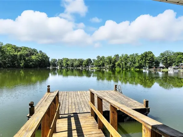 120 Crow Creek Dr, Lexington, NC 27292