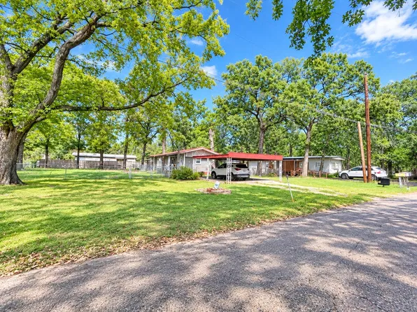 108 Red Oak Ln, Mabank, TX 75156