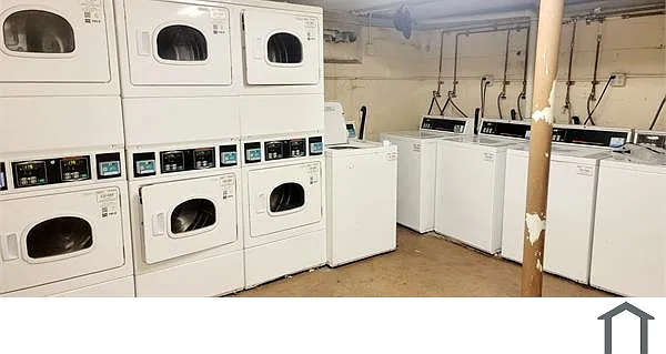 2 bed, 700 sqft, $1,400 — Photo 4