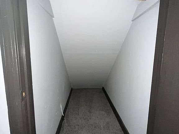 2nd image of 19-153 W Main St #19