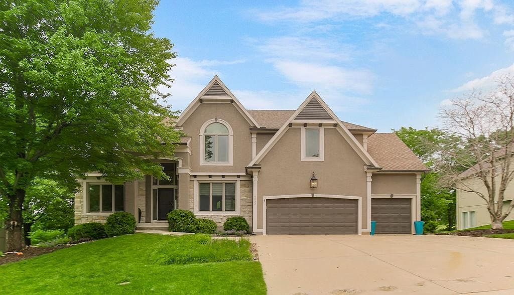 流木ハウス RB-3 9233 Redbud Ln, Lenexa, KS 66220 | Zillow