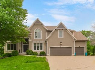 9233 Redbud Ln, Lenexa, KS 66220