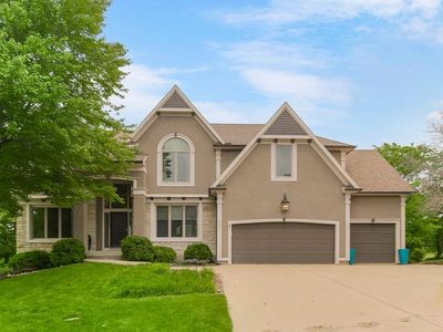 9233 Redbud Ln, Lenexa, KS, 66220