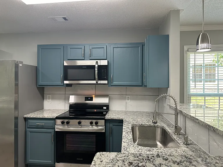 1260 Warsaw Rd #1 — Photo 9