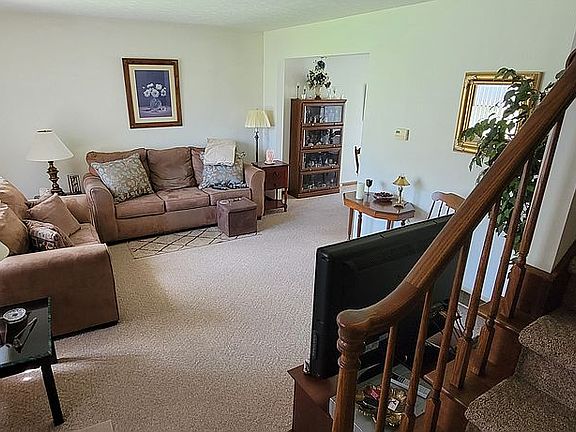 4th image of 3750-3752 Elmwood Ave