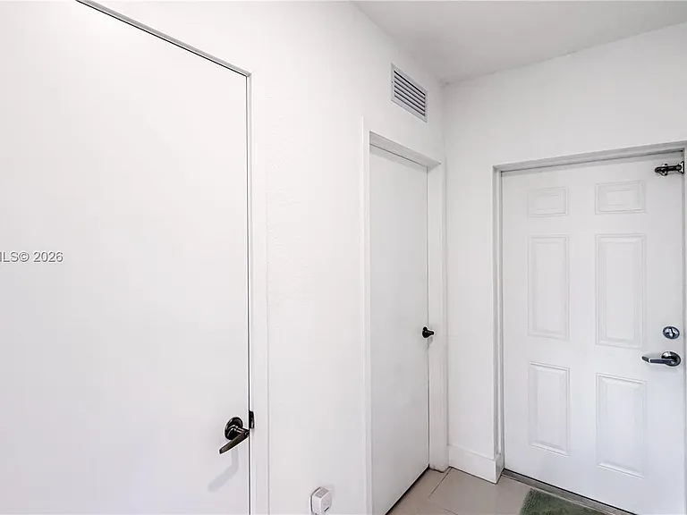 229 NW 12th Ct — Photo 18