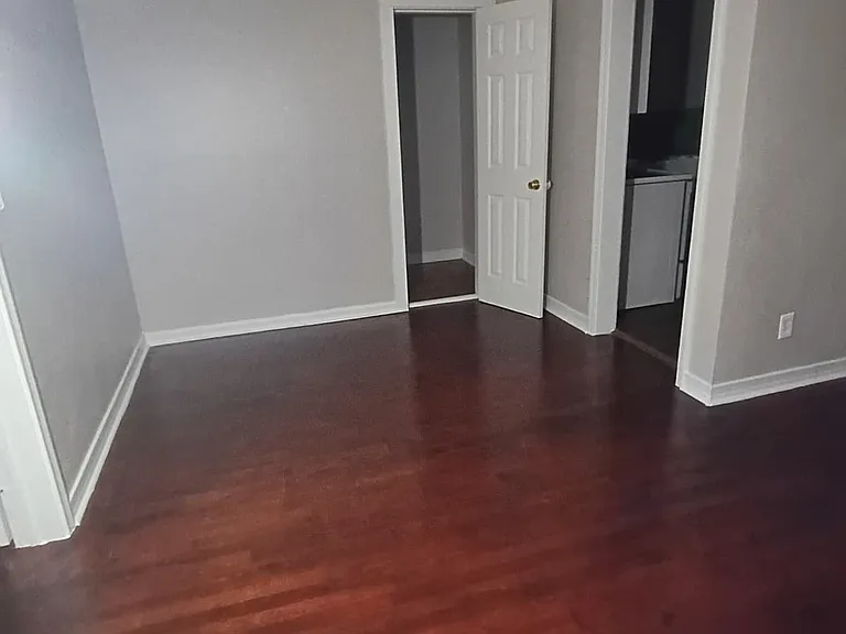 7109 Waikiki Rd — Photo 12