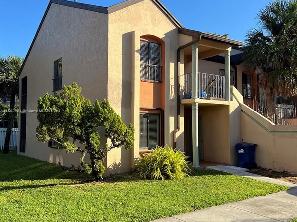 8245 NW 191st St #2-B, Hialeah, FL 33015