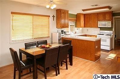 4th image of 2625 Altura Ave