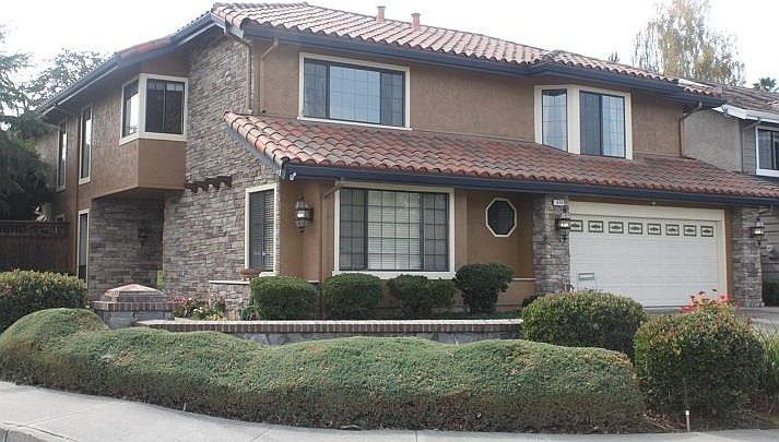 1st image of 1694 Hyacinth Ln