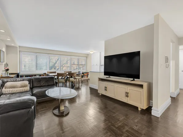 505 East 79th Street image 2 of 20