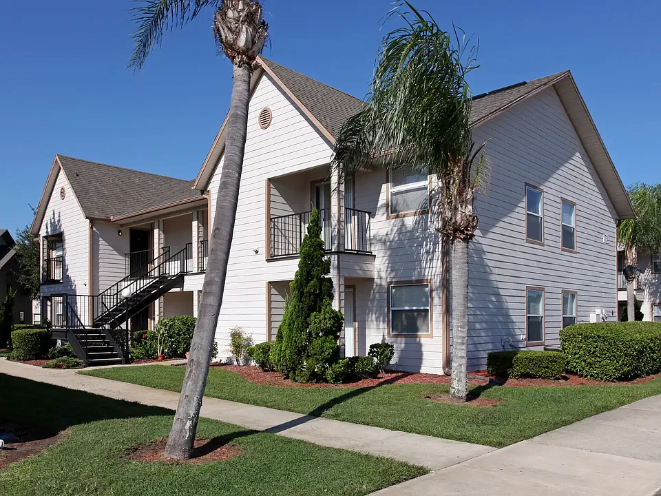 Ravenwood Apartments