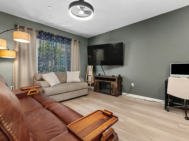 35161 Grove Trl — Photo 9