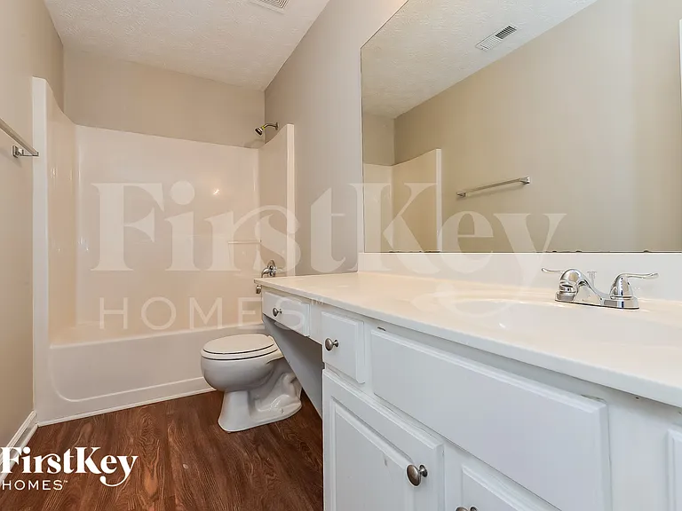 740 Winbrook Dr — Photo 15