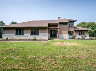 9275 Posey Dr SE, Elizabeth, IN 47117