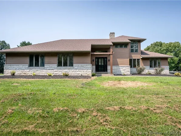 9275 Posey Drive SE, Elizabeth, IN 47117
