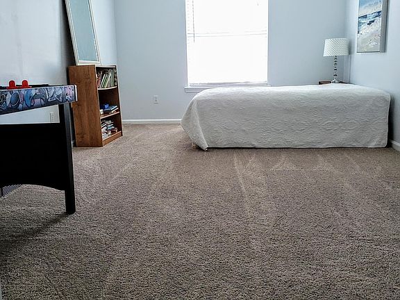 4th image of 2911 Majestic Oaks Ln