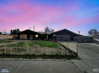1129 Greenwood Dr, Bakersfield, CA 93306