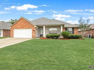 12869 Bonnie Bleu Dr, Denham Springs, LA 70726