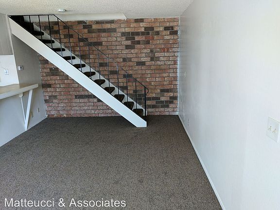 3rd image of 4426 La Cresta Way APT 2