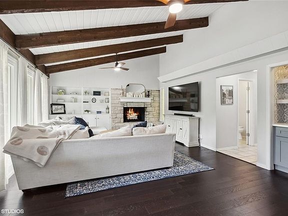 5th image of 7836 Rosewood Ln