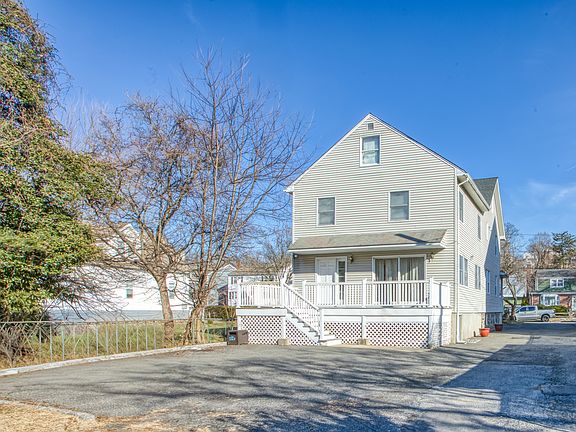 2nd image of 24 Hollow Wood Ln APT 1