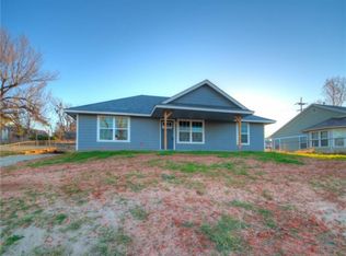 212 N Cedar St, Luther, OK 73054
