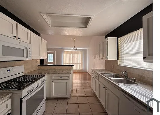 3918 Algernon Dr — Photo 3