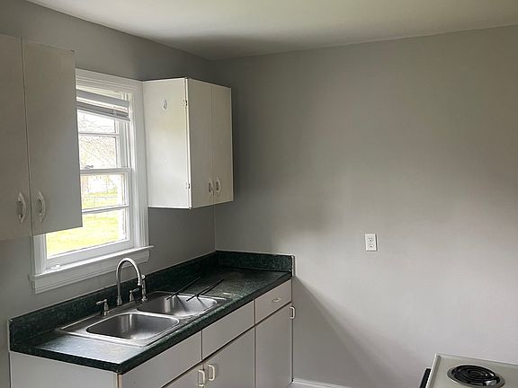 4th image of 205 Sequoia Dr APT A