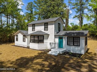 130 E New England Ave, Pinebluff, NC 28373