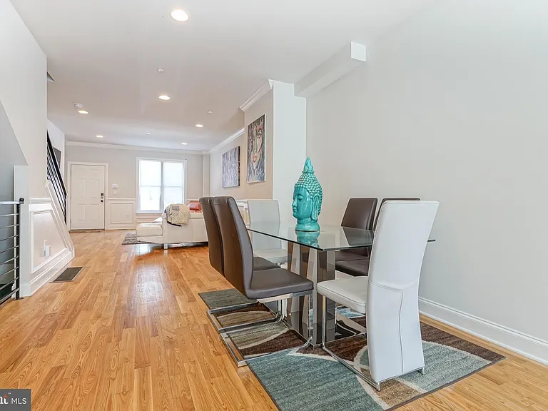 2332 Ellsworth St — Photo 5