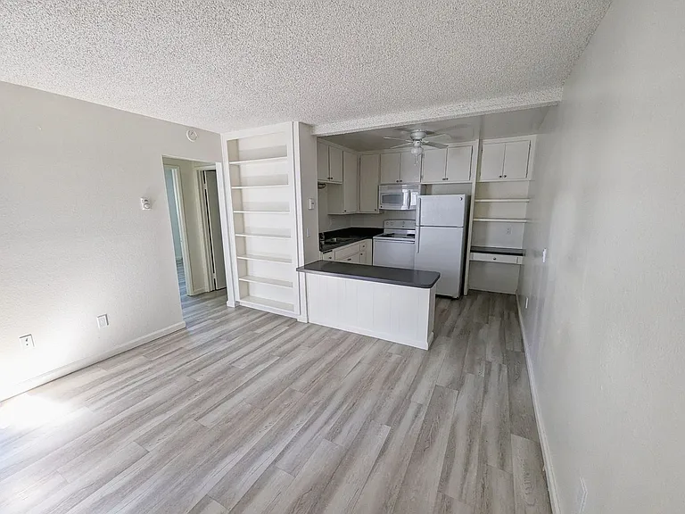 Vista Capri Apartments in Kearny Mesa — Photo 22