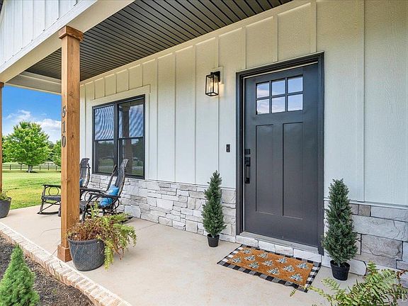 3rd image of 510 Camellia Pl