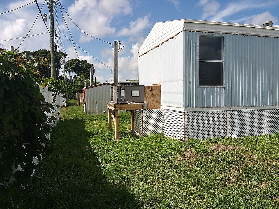 1st image of 1826 Hoyle Dr