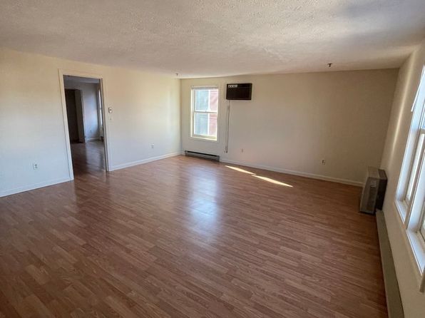 13-17 Washington St #308