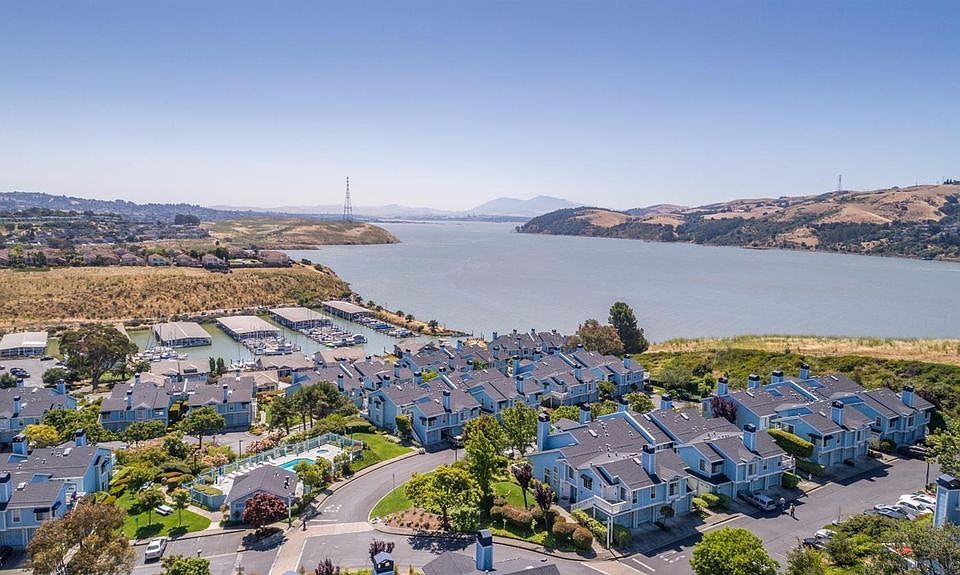 Beautiful Vista of the Carquinez Straights