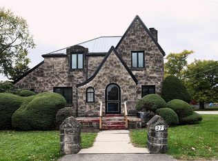 27 Oakwood Sq, Pittsburgh, PA 15209