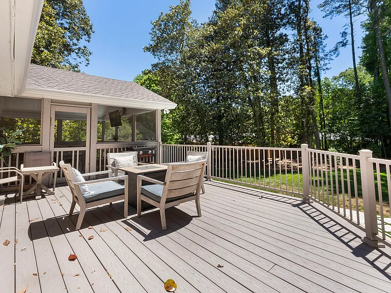 4470 Chatworth Ct NE — Photo 62