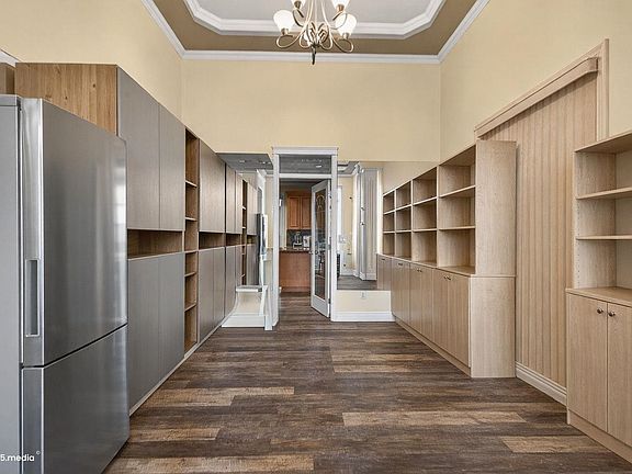 5th image of 10099 Ruskin Rd