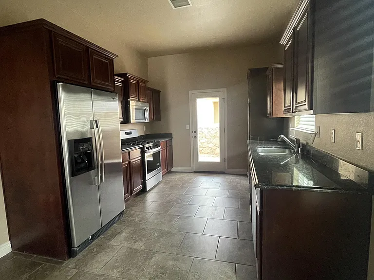 3659 Grand Bahamas Dr — Photo 6