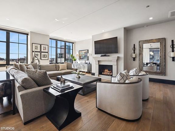 5th image of 1109 W Washington Blvd #6D