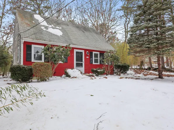 11 Webquish Lane, Mashpee, MA 02649