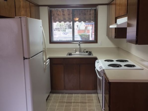 1828-1846 NE Schuyler St #46
