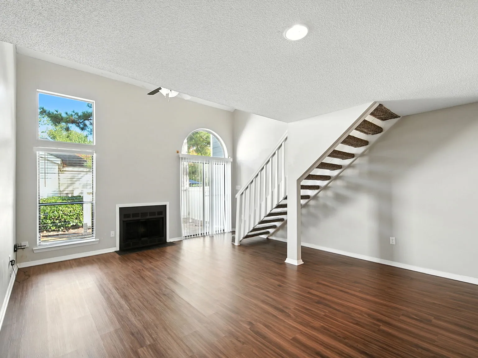 The Vale Apartments and Townhomes — Photo 1