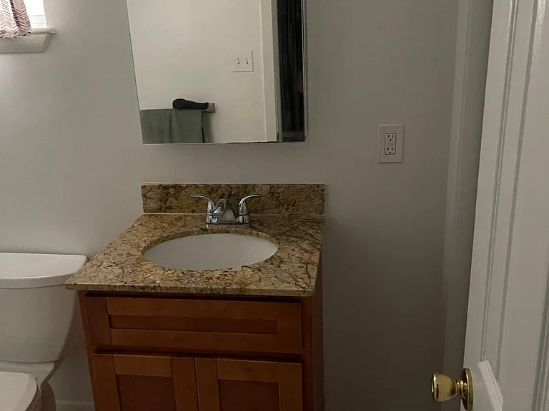 2525 Annunciation St #5 — Photo 6
