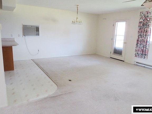 3rd image of 535 Buckboard Dr