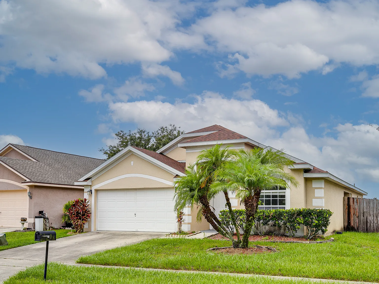 3 bed, 1809 sqft, $2,495 — Photo 1